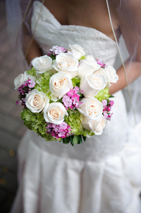 White rose bouquet - Assymetical mermaid dress - wedding photo by Kenny Nakai Photography